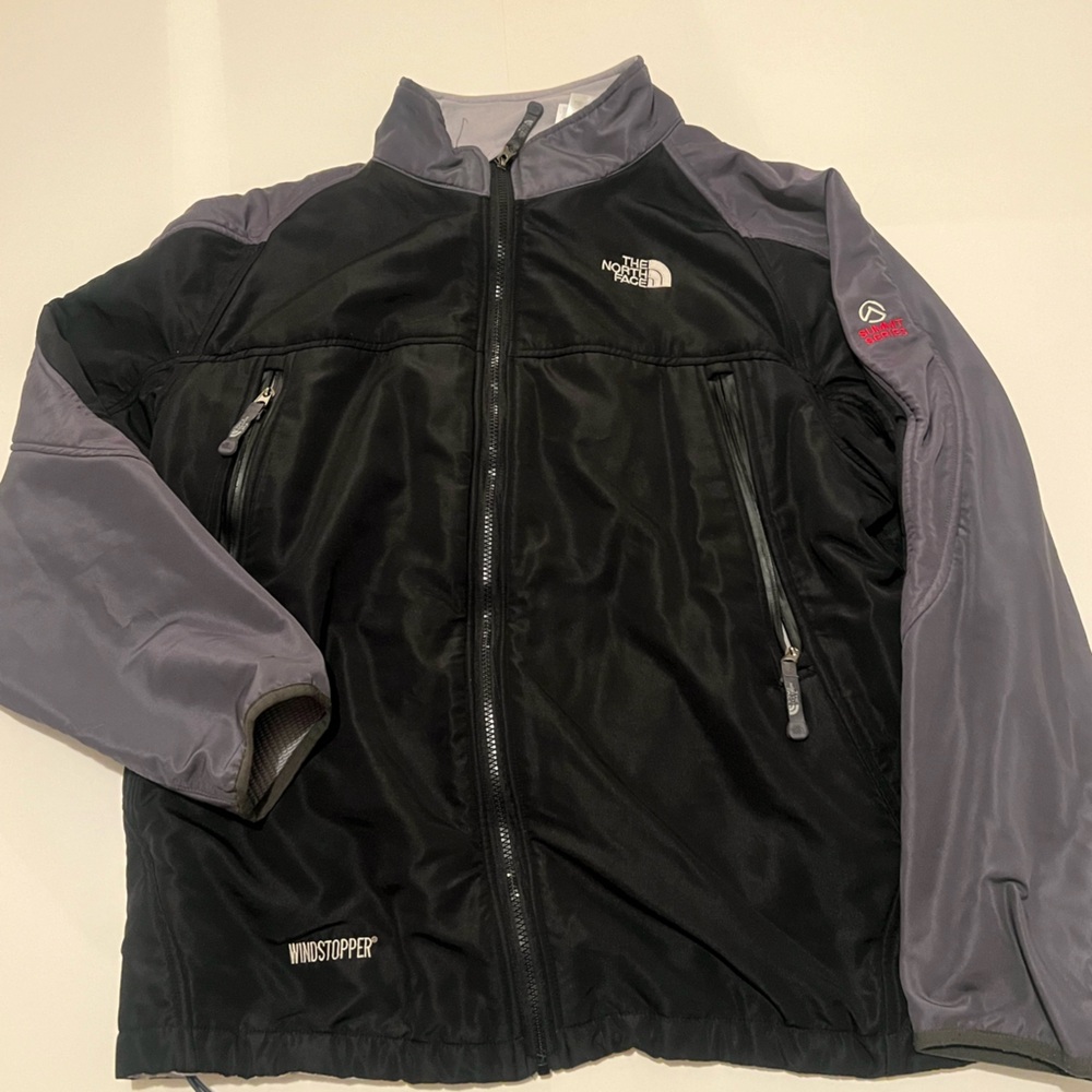 The North Face
Summit Series 
Windstopper